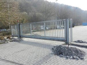 03.02.2014 Start gate construction fence system