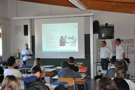 Gelungene Firmenpräsentation in der Ludwig-Uhland Schule in Schömberg