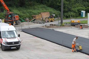 05.07.2016 First asphalt lanes on the new car park area